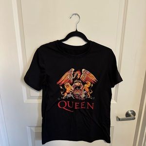 Queen band shirt